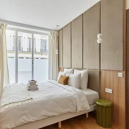 Exceptional 3 Bedrooms Heart Of By Prestige Apartment