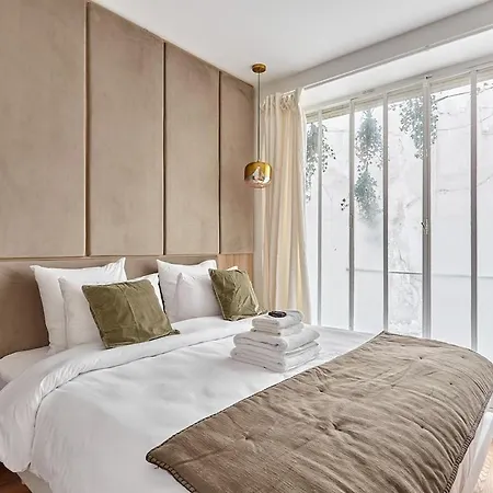 Exceptional 3 Bedrooms Heart Of By Prestige Apartment Paris