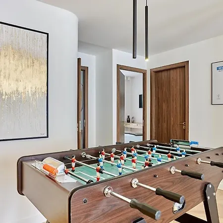 Apartment Exceptional 3 Bedrooms Heart Of By Prestige