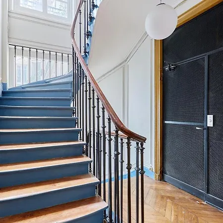 Exceptional 3 Bedrooms Heart Of By Prestige Paris