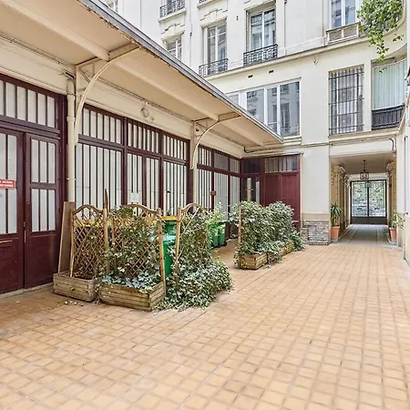 Exceptional 3 Bedrooms Heart Of By Prestige Apartment Paris